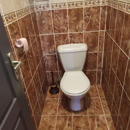 Les 2 Chenes Bed & Breakfast 3*