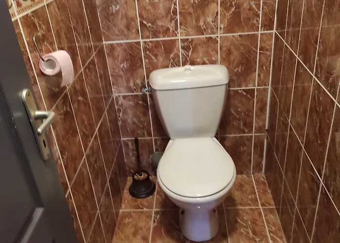 Les 2 Chenes Bed and Breakfast 3*